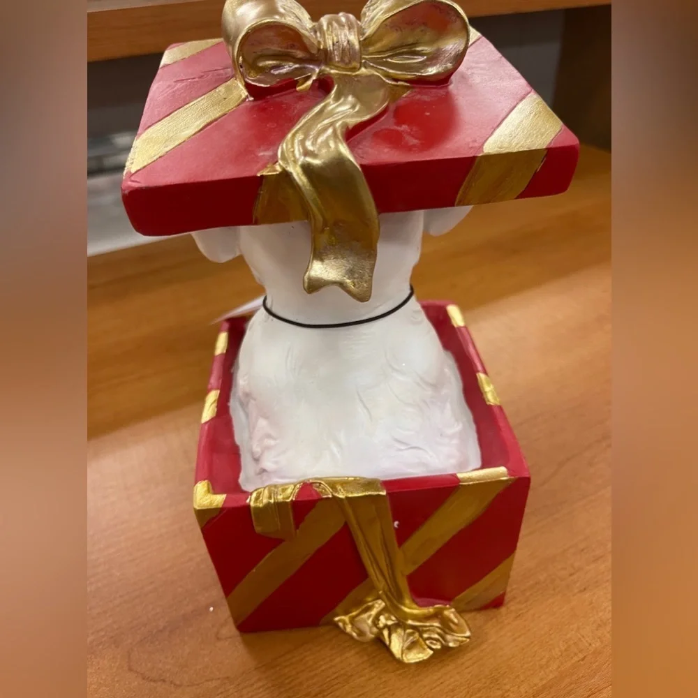 Christmas Puppy Dog in Red & Gold Gift Box Cupcakes & Cashmere 🎄Resin figurine